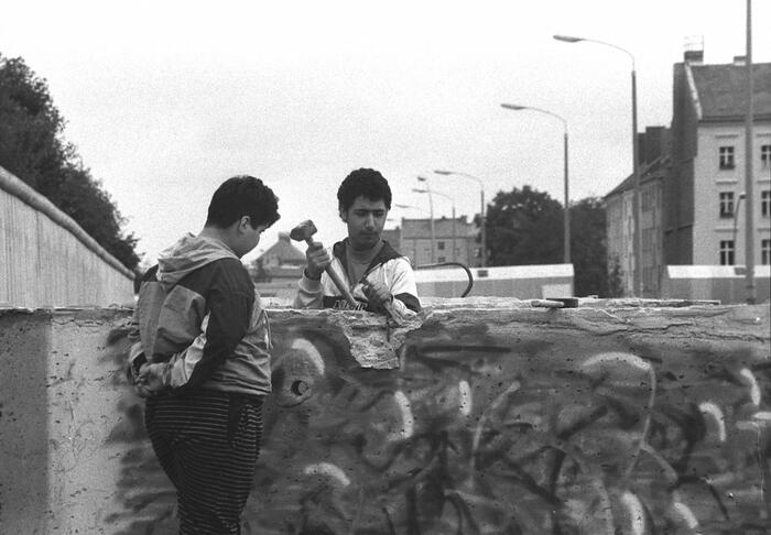 Berlin Wall Pickers